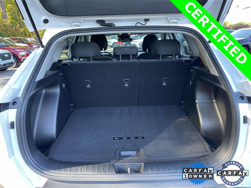 Certified 2025 Hyundai Kona SE image 8