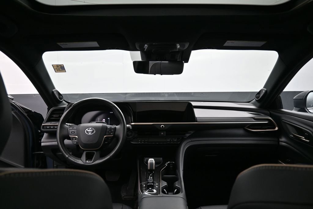 Used 2025 Toyota Crown Signia w/ Advanced Technology Package AWD/4WD image 31