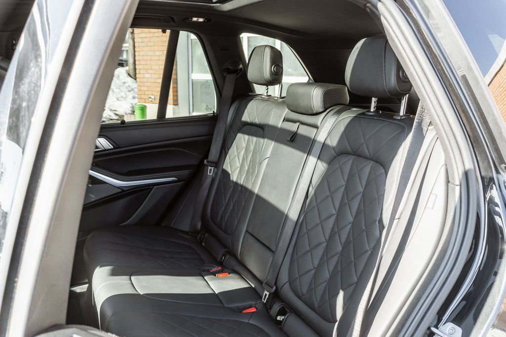 Used 2024 BMW X5 xDrive40i w/ Premium Essential Package image 30