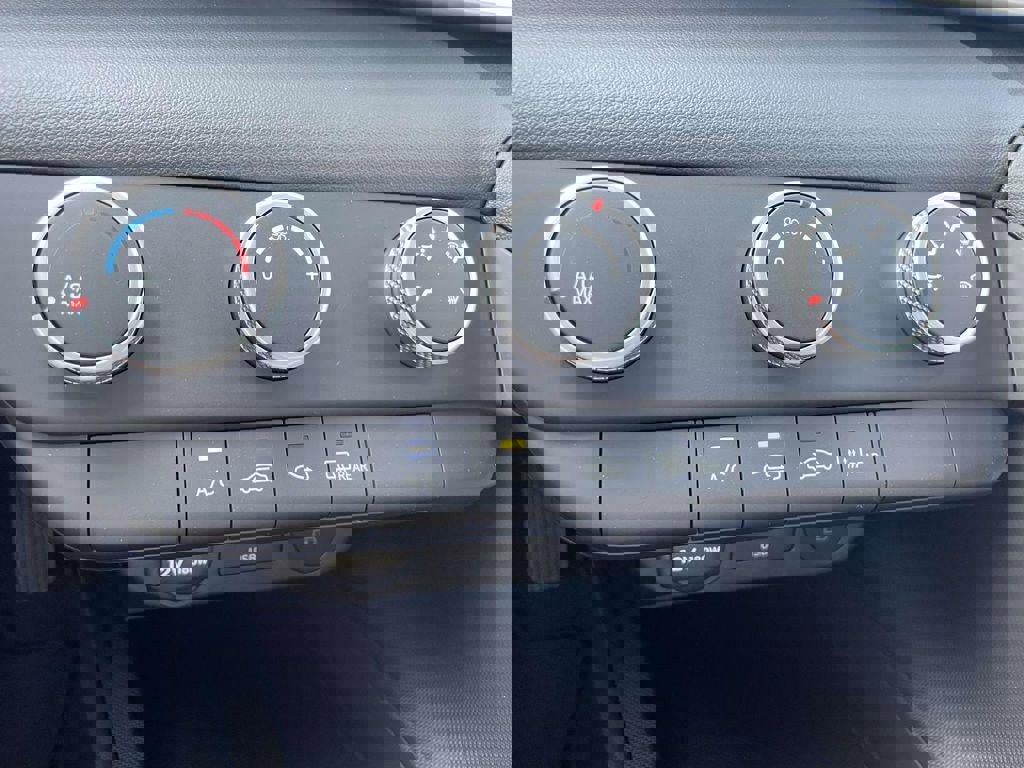 New 2026 Hyundai Elantra SE image 31