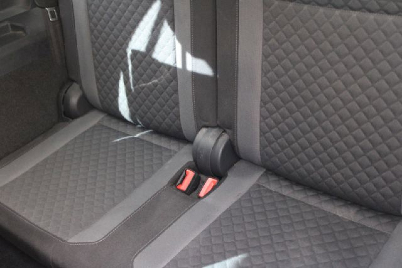 Used 2018 Volkswagen Tiguan S w/ Front Fog Lights Package image 18