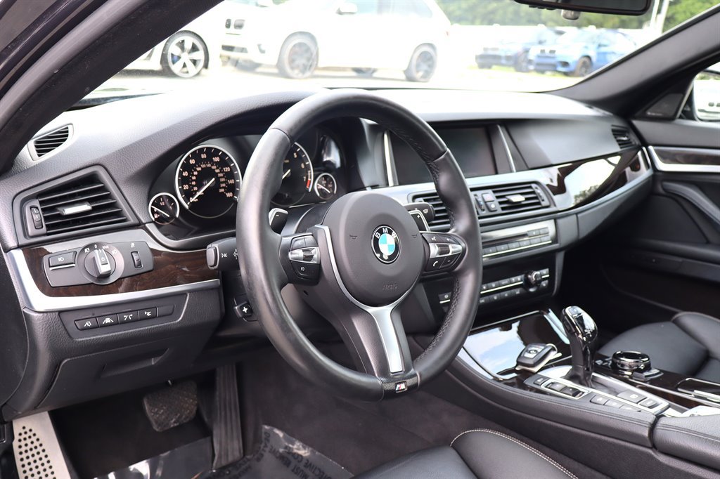 Used 2014 BMW 550i xDrive Sedan AWD/4WD image 16