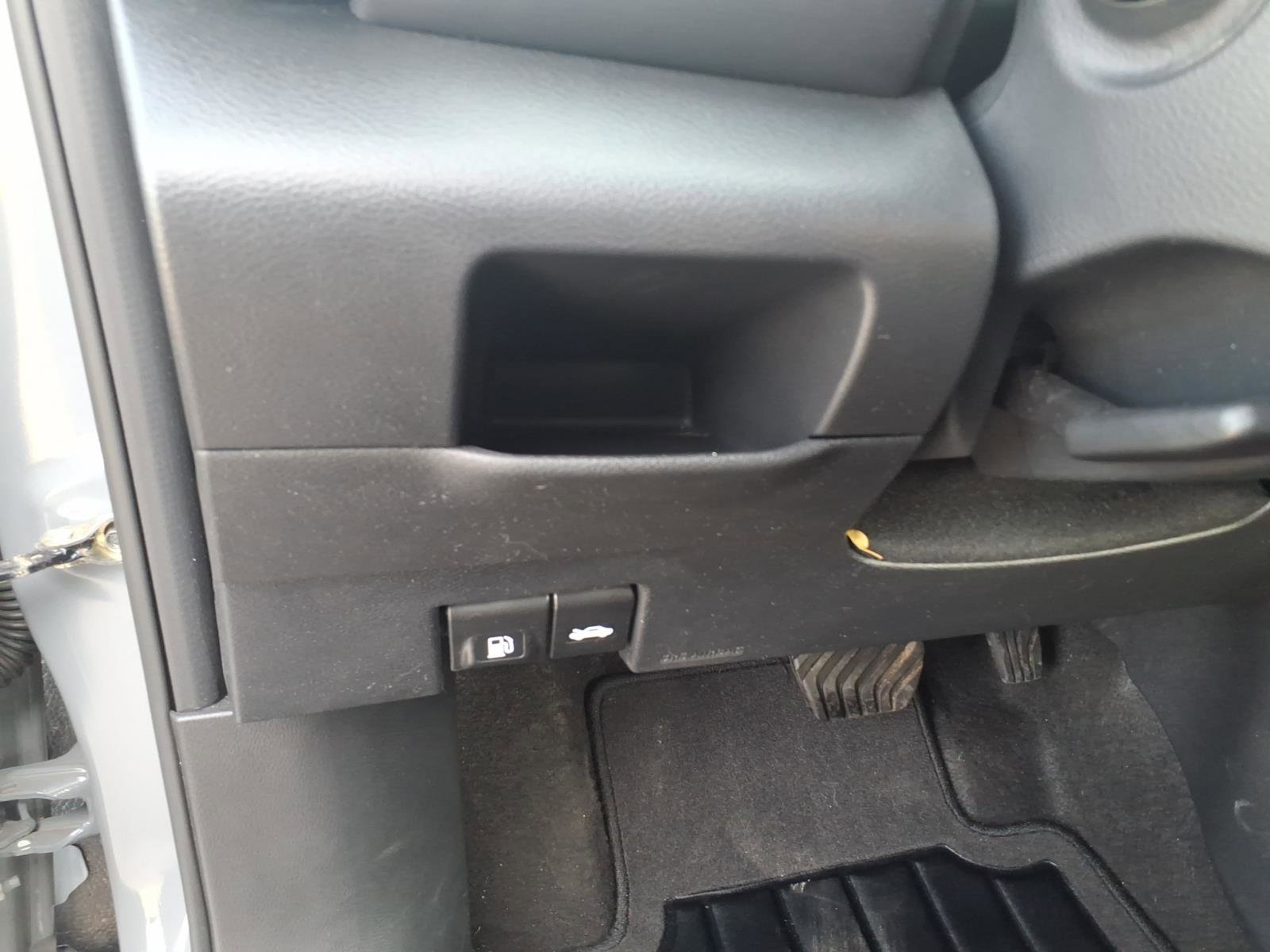 Used 2023 Nissan Kicks SR image 13