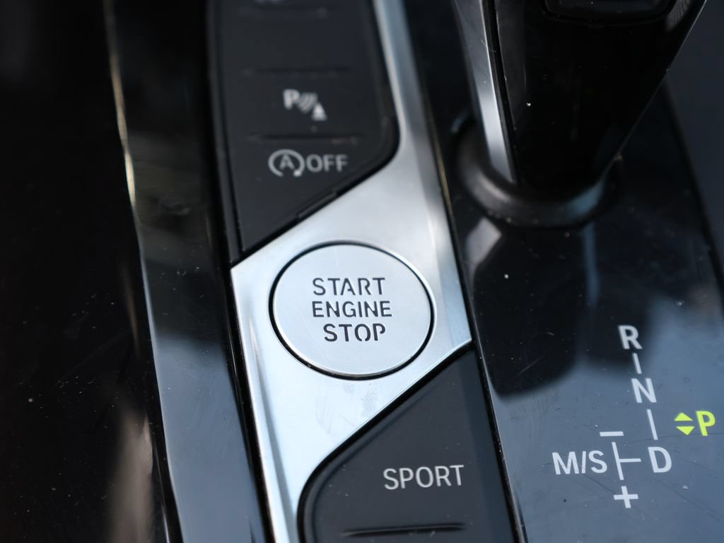 Used 2025 BMW X4 xDrive30i AWD/4WD image 29