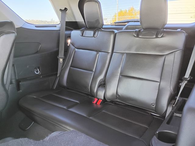 Used 2023 Ford Explorer XLT w/ Equipment Group 202A image 9