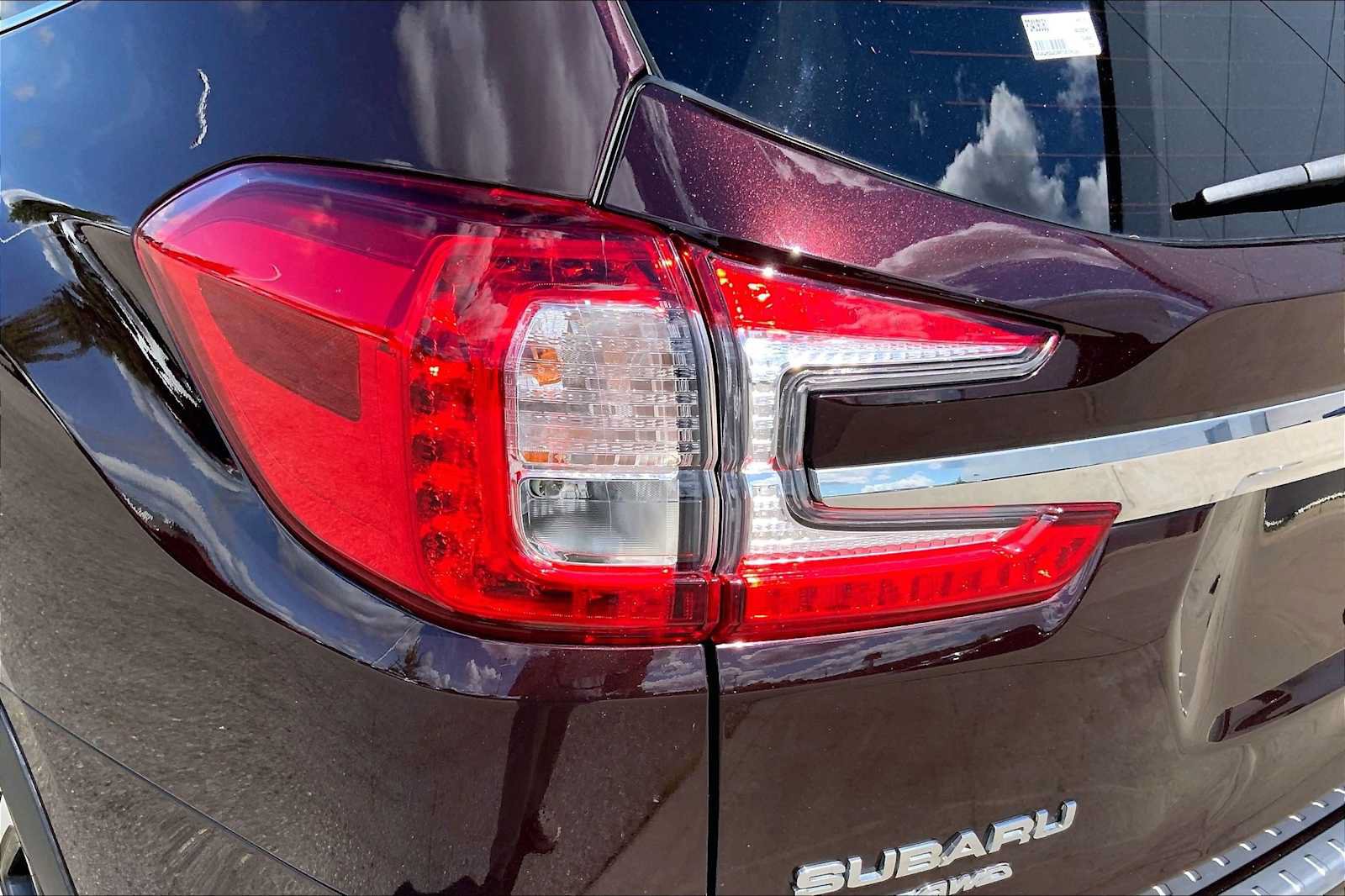 Used 2023 Subaru Ascent Touring AWD/4WD image 27