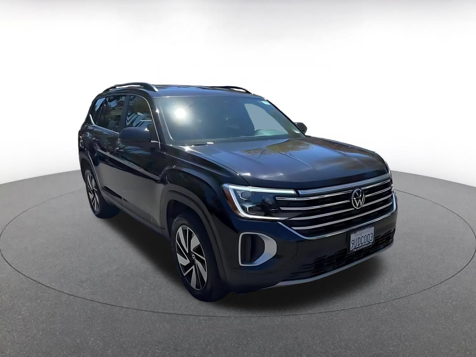 Used 2026 Volkswagen Atlas SE AWD/4WD image 3