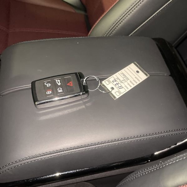 Used 2026 Land Rover Range Rover Velar Autobiography image 13