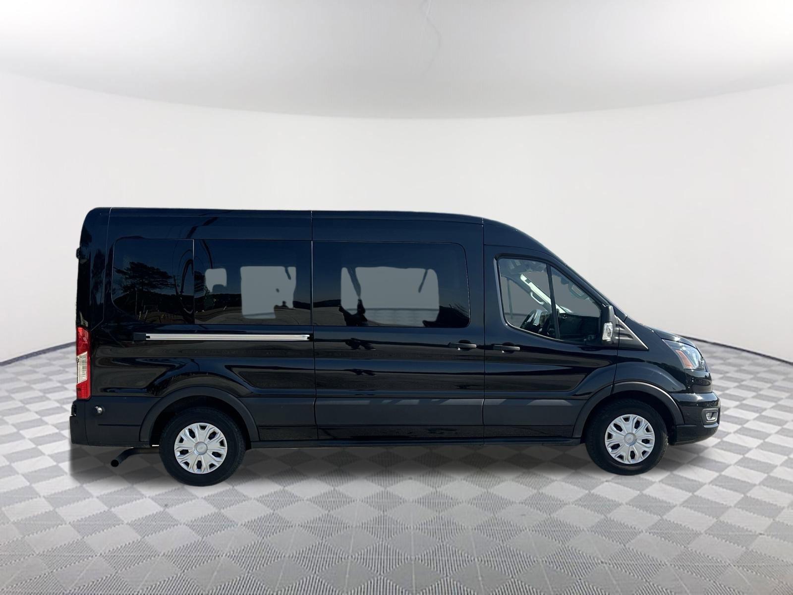 Used 2024 Ford Transit 350 XLT image 6