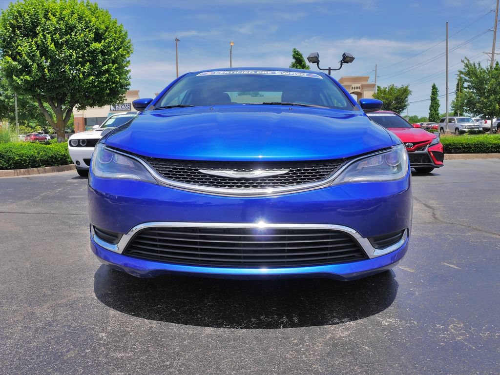 Used 2017 Chrysler 200 Limited Platinum FWD image 3