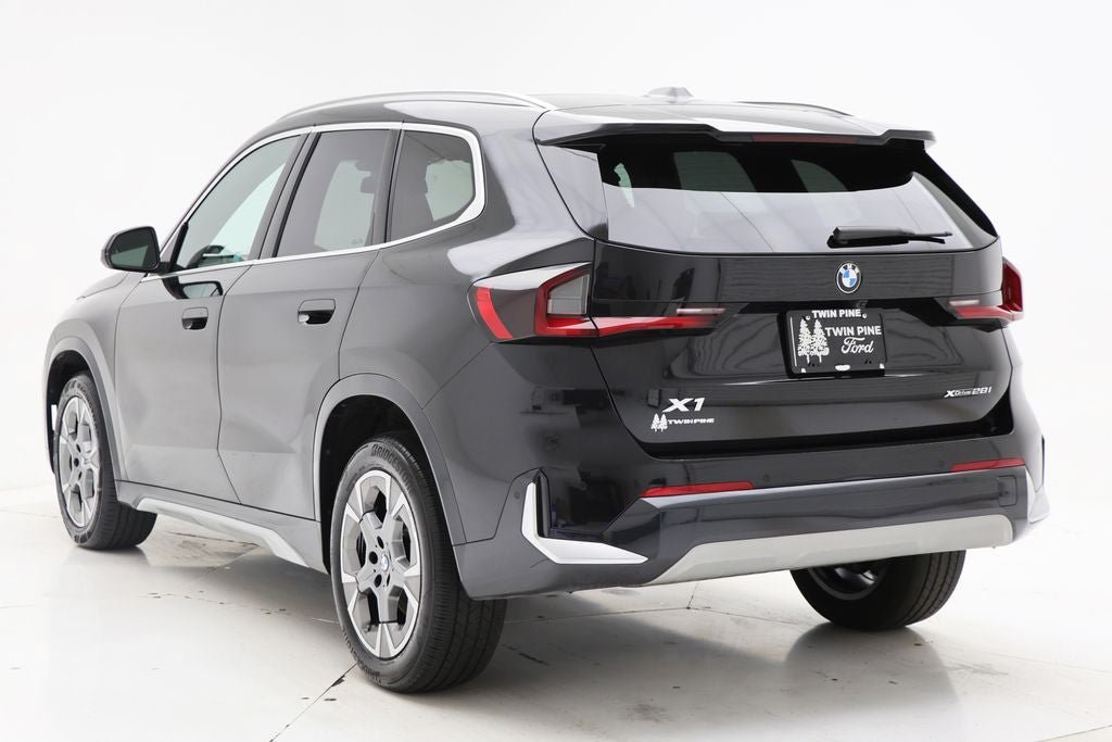 Used 2025 BMW X1 xDrive28i AWD/4WD image 6