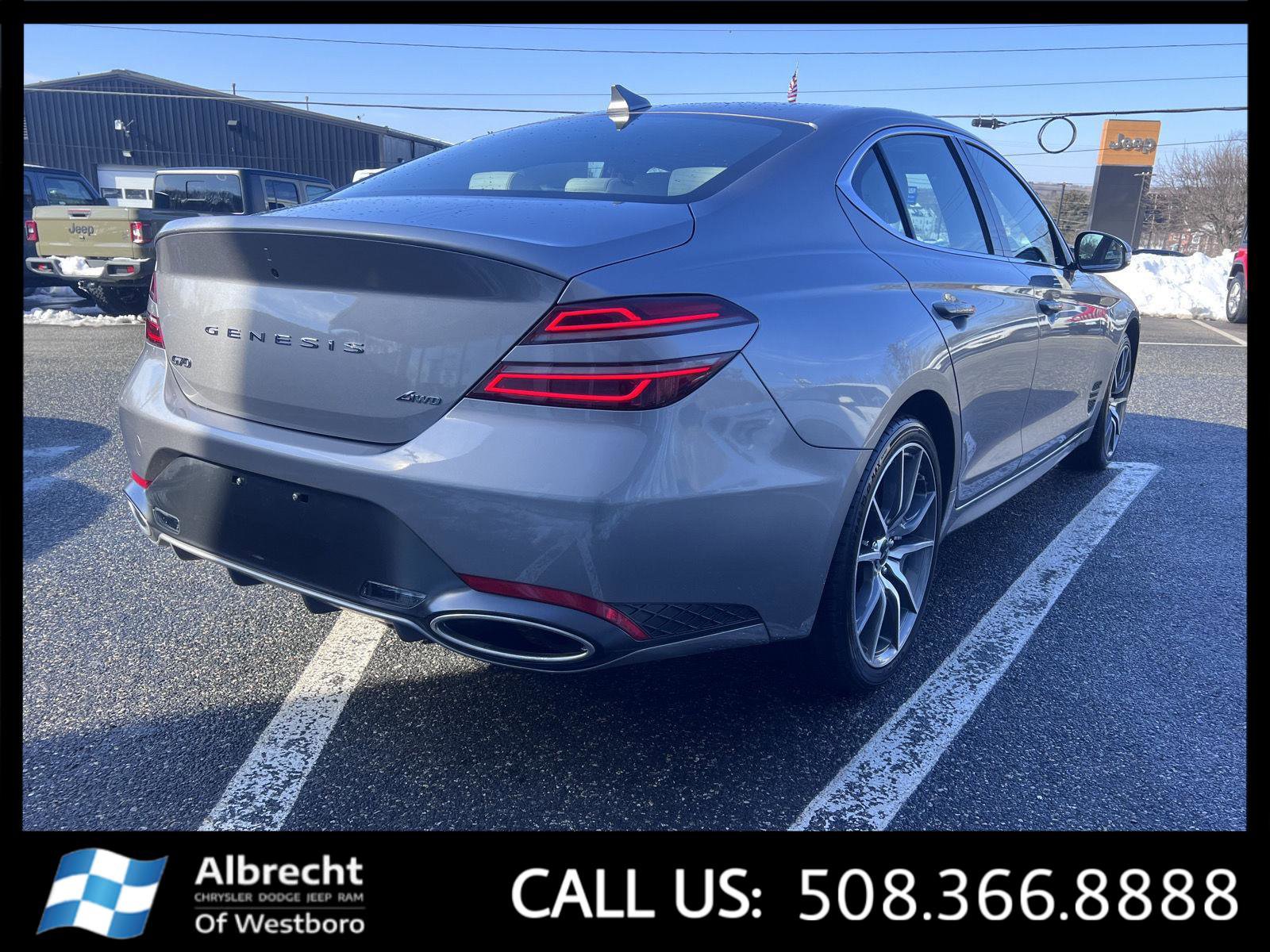 Used 2025 Genesis G70 2.5T image 5