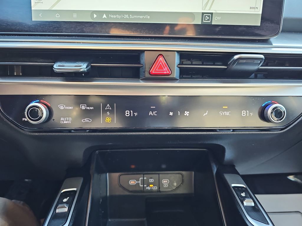 Used 2024 Kia Sorento S image 28