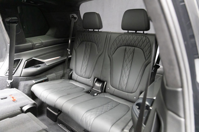 Used 2024 BMW X7 M60i w/ Executive Package image 60