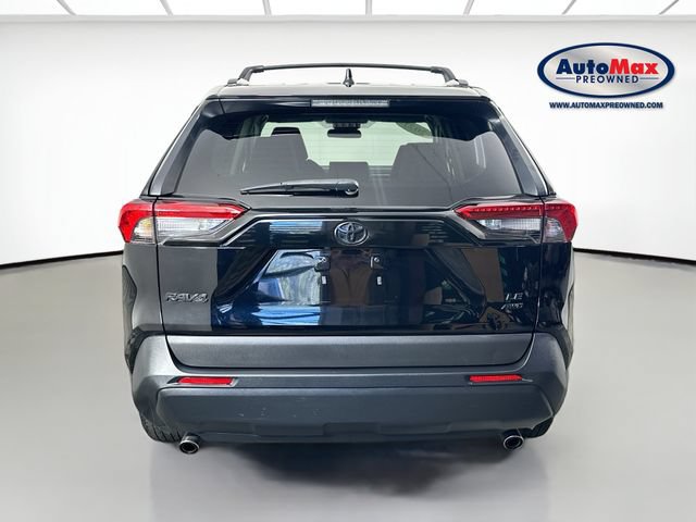 Used 2021 Toyota RAV4 LE AWD/4WD image 5
