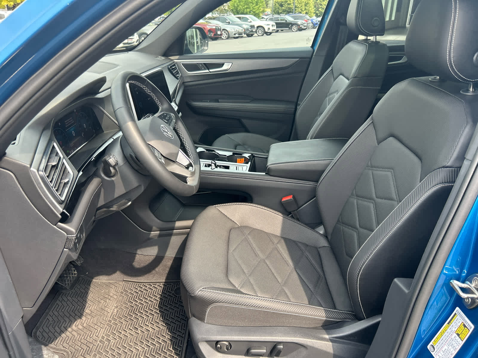 Used 2024 Volkswagen Atlas Cross Sport SE image 19