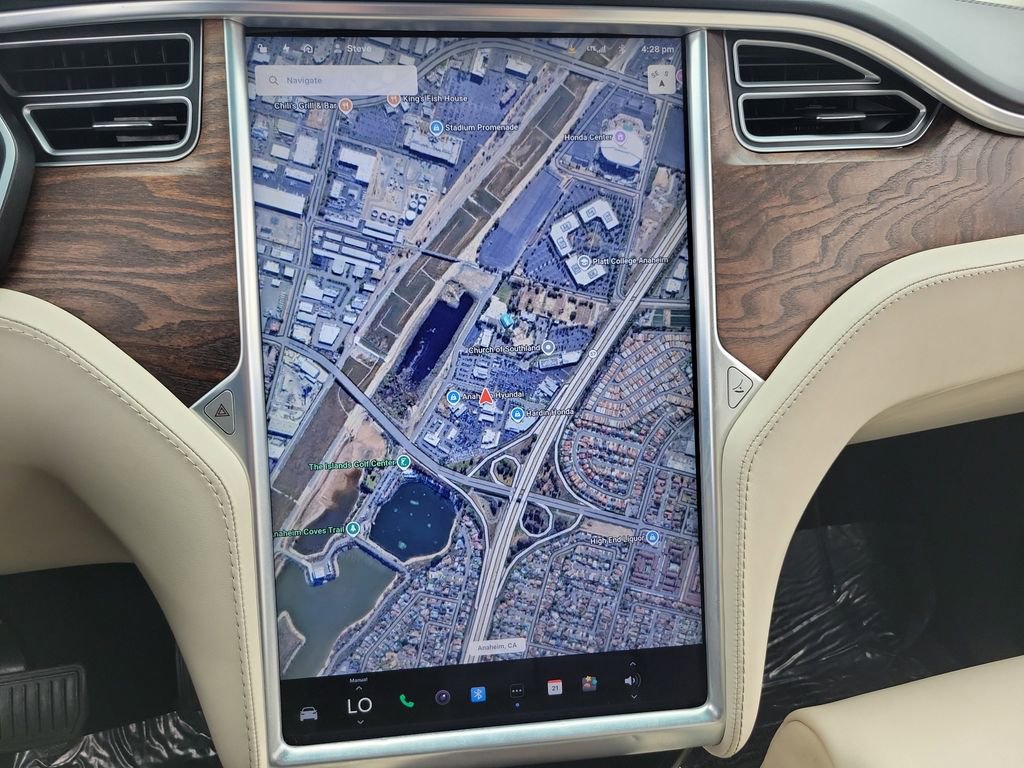 Used 2018 Tesla Model X 75D AWD/4WD image 29