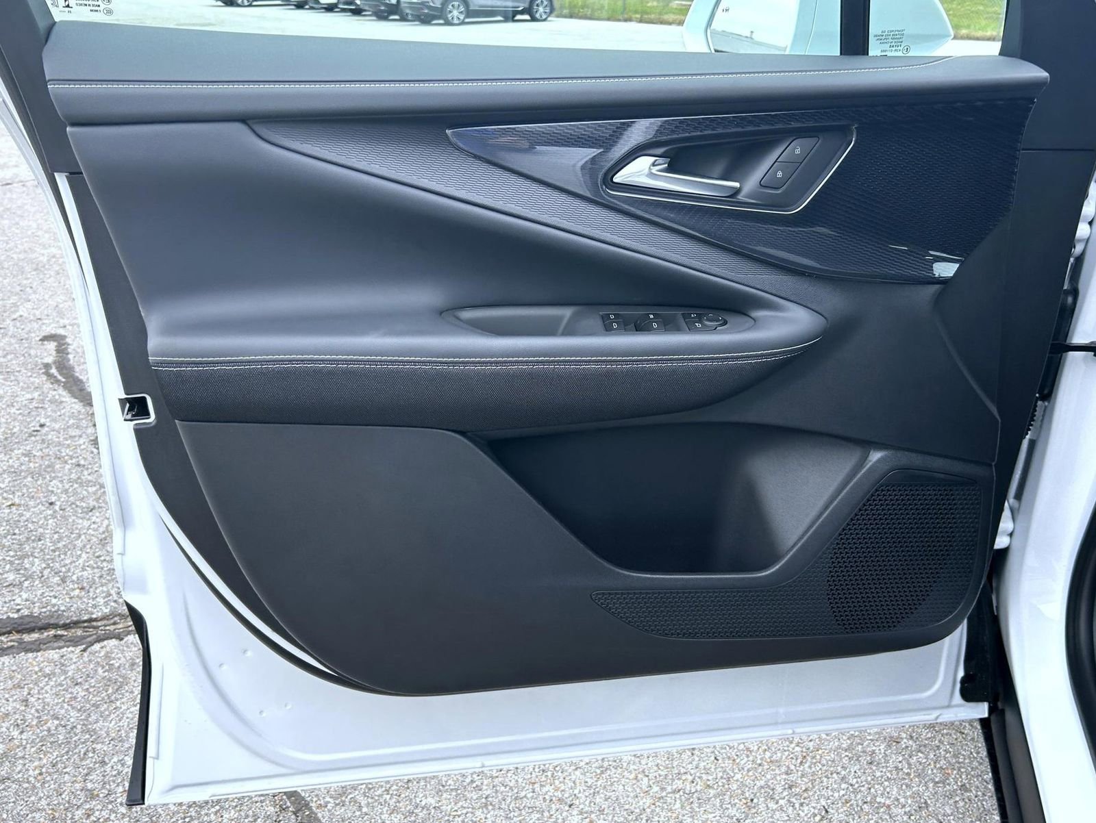 New 2026 Chevrolet Blazer EV LT image 9