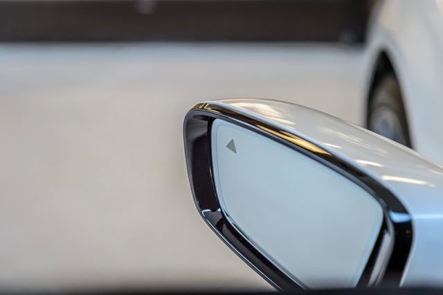 Used 2020 BMW 740i w/ M Sport Package image 45