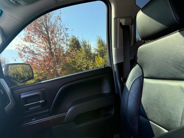 Used 2018 GMC Sierra 2500 SLT w/ Suspension Package, Off-Road image 29