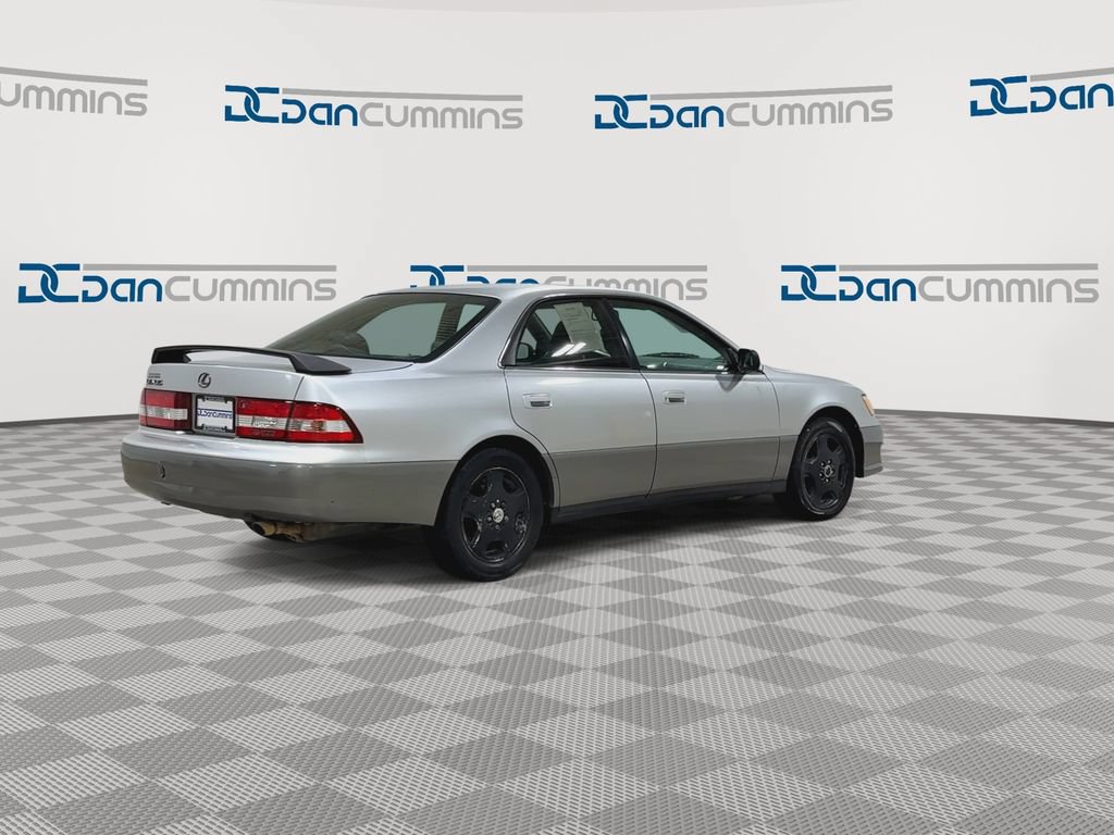 Used 2000 Lexus ES 330 FWD image 8