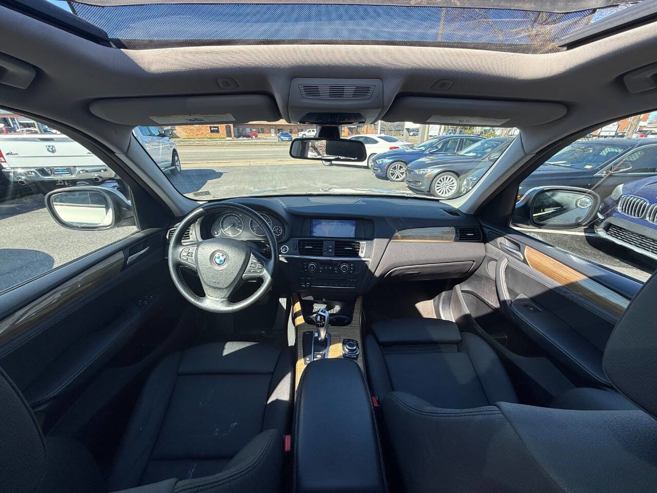 Used 2011 BMW X3 xDrive28i image 9