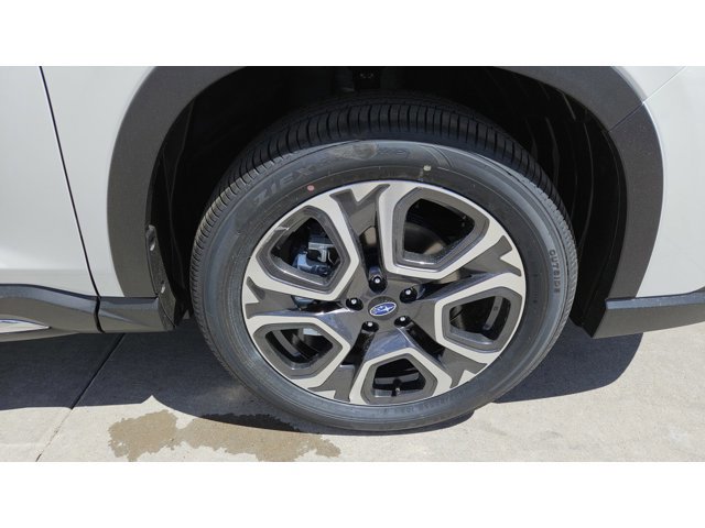 New 2025 Subaru Ascent Limited image 2