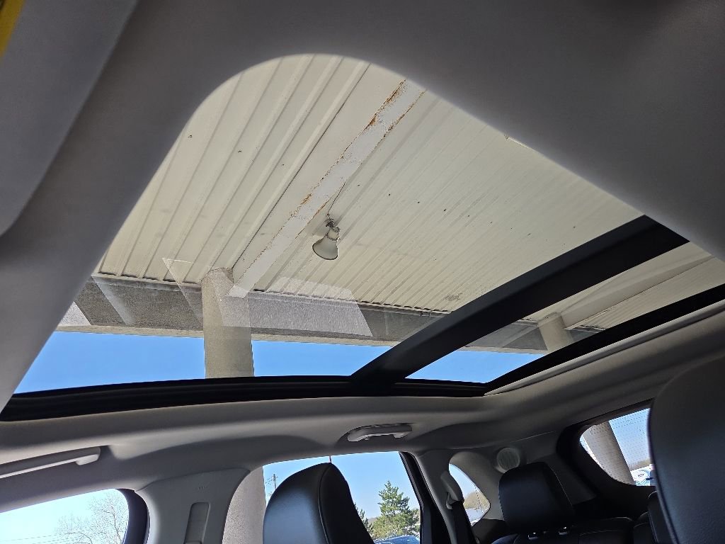 Used 2022 Ford Edge Titanium AWD/4WD image 23