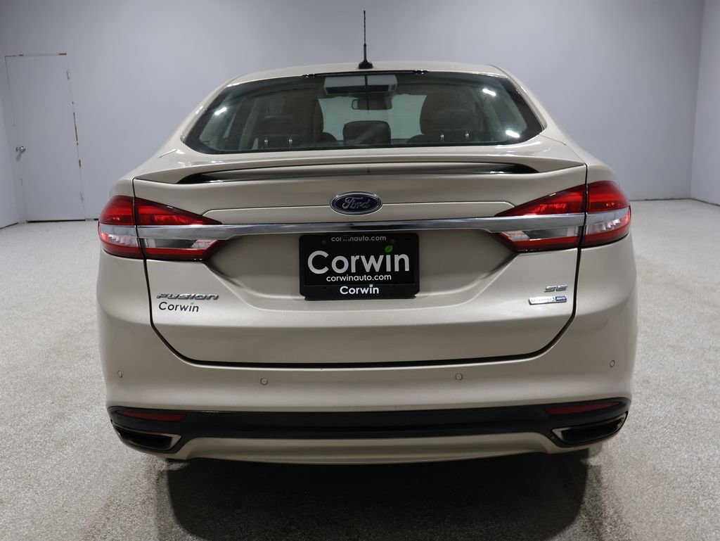 Used 2017 Ford Fusion SE image 9