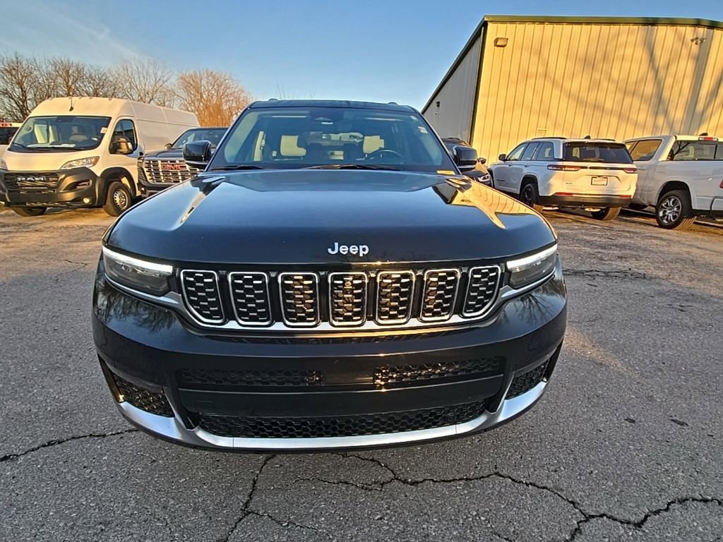 Used 2021 Jeep Grand Cherokee L Summit w/ Advanced Protech Group IV image 12