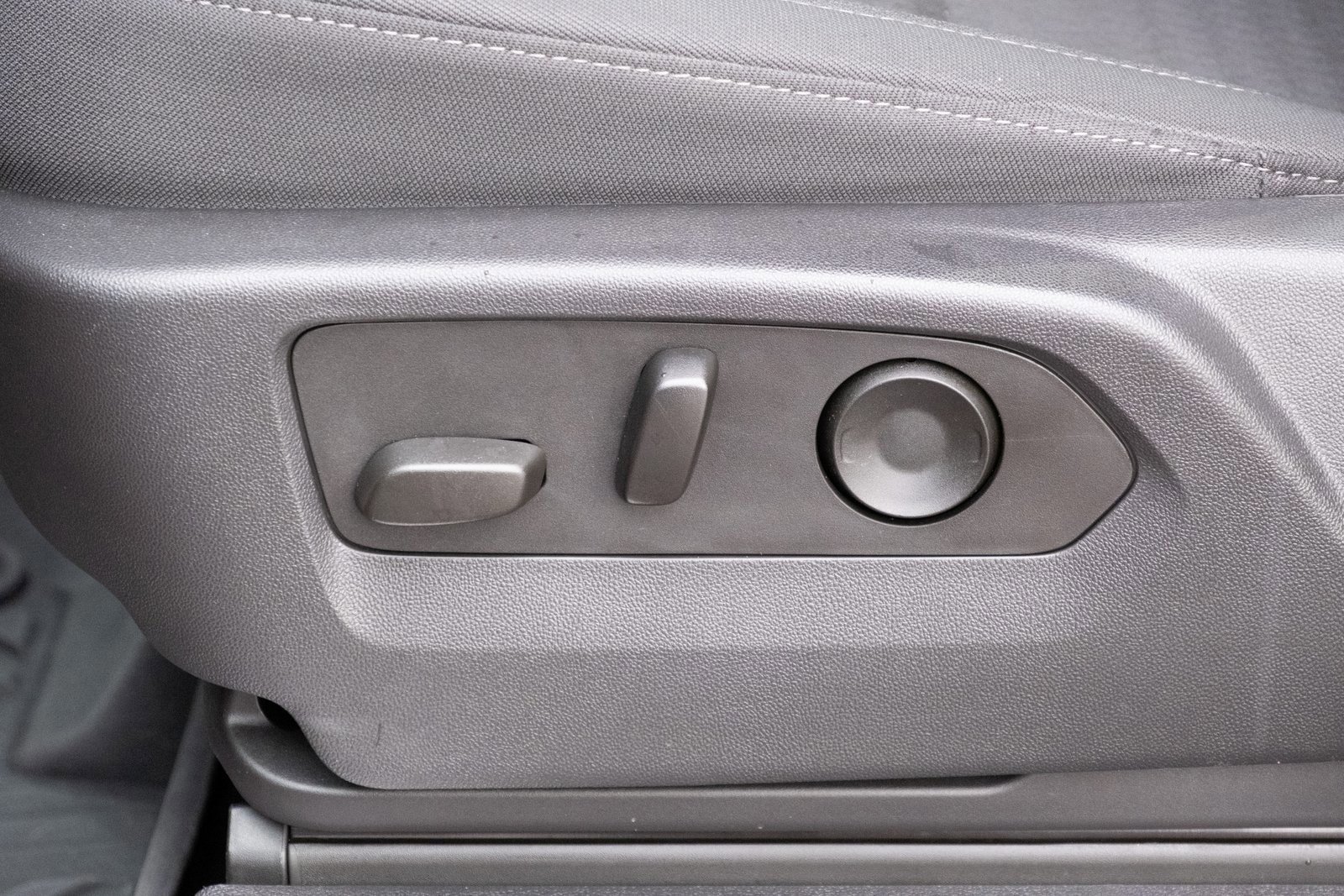 Used 2023 Chevrolet Silverado 1500 RST image 12