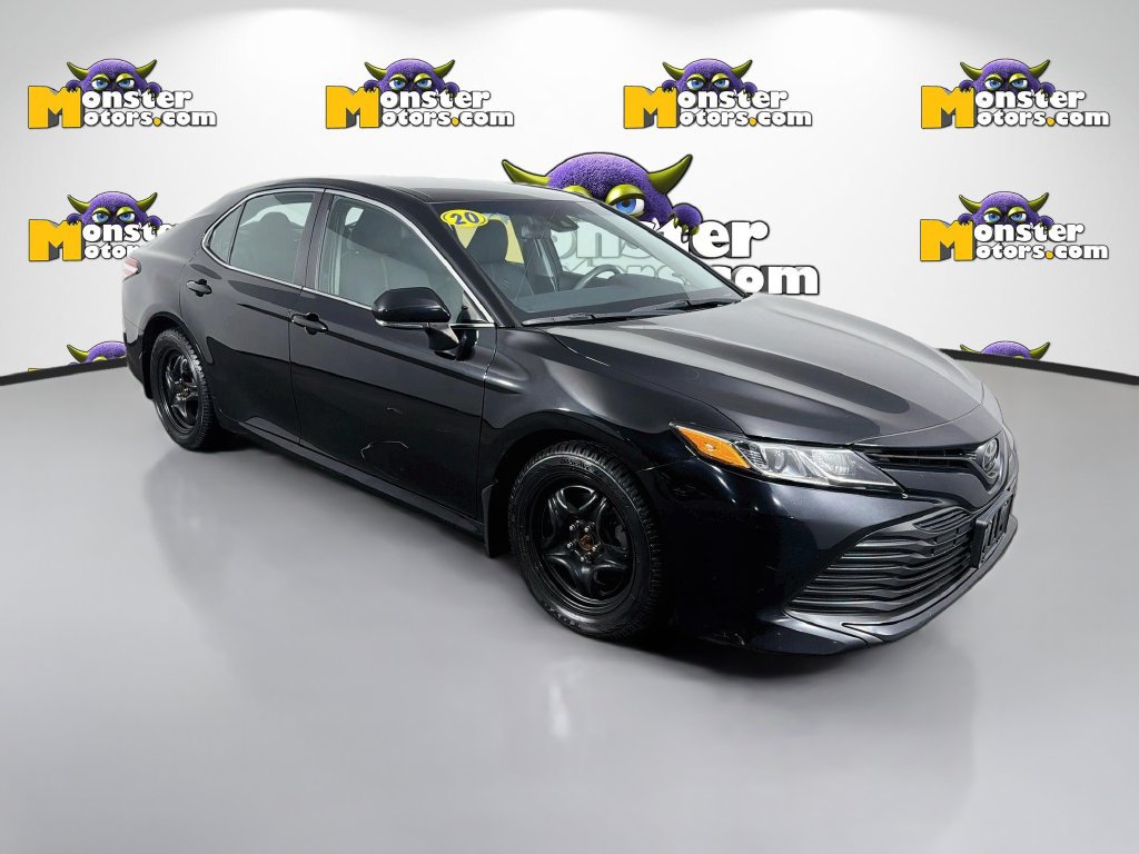Used 2020 Toyota Camry LE FWD image 3