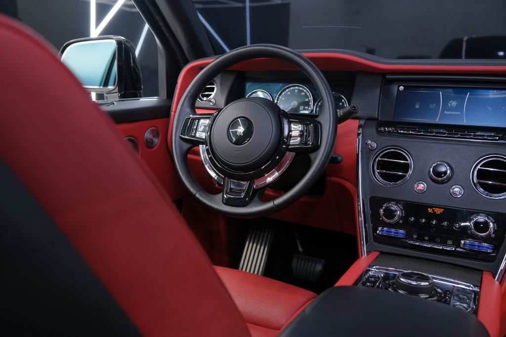 Used 2019 Rolls-Royce Cullinan AWD/4WD image 46