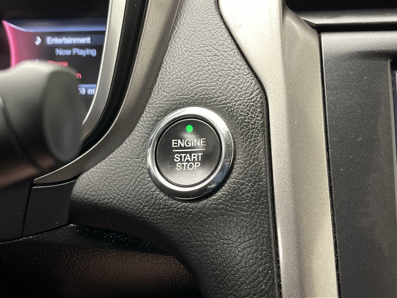 Used 2019 Ford Fusion SE FWD image 21