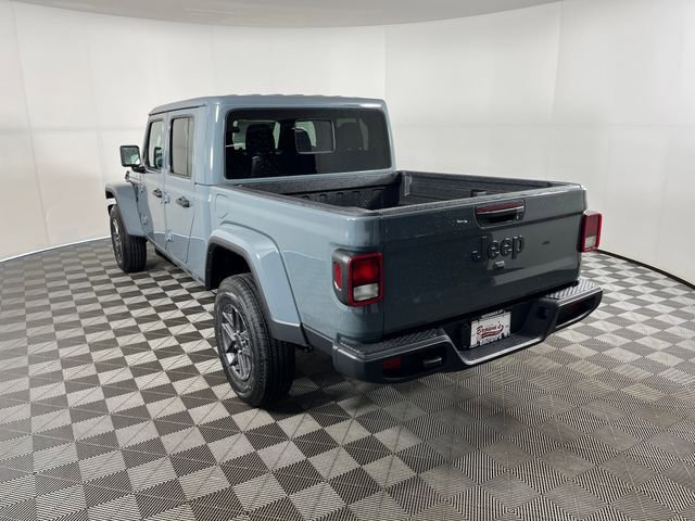 New 2026 Jeep Gladiator Sport AWD/4WD image 3