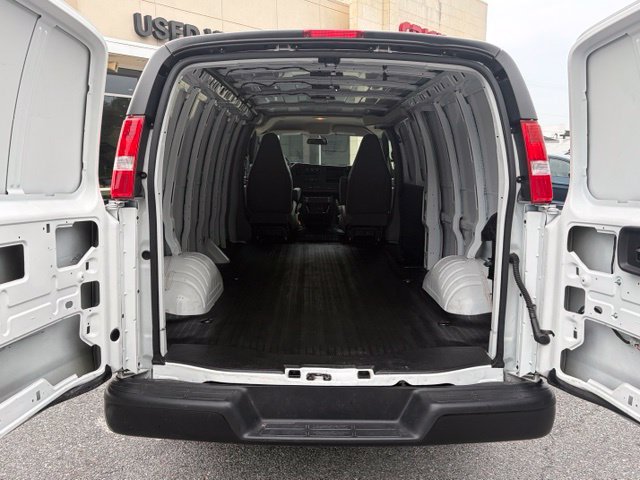 Used 2025 Chevrolet Express 2500 Extended w/ Driver Convenience Package RWD image 7