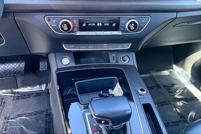 Used 2022 Audi Q5 2.0T Premium Plus w/ Premium Plus Package AWD/4WD image 26