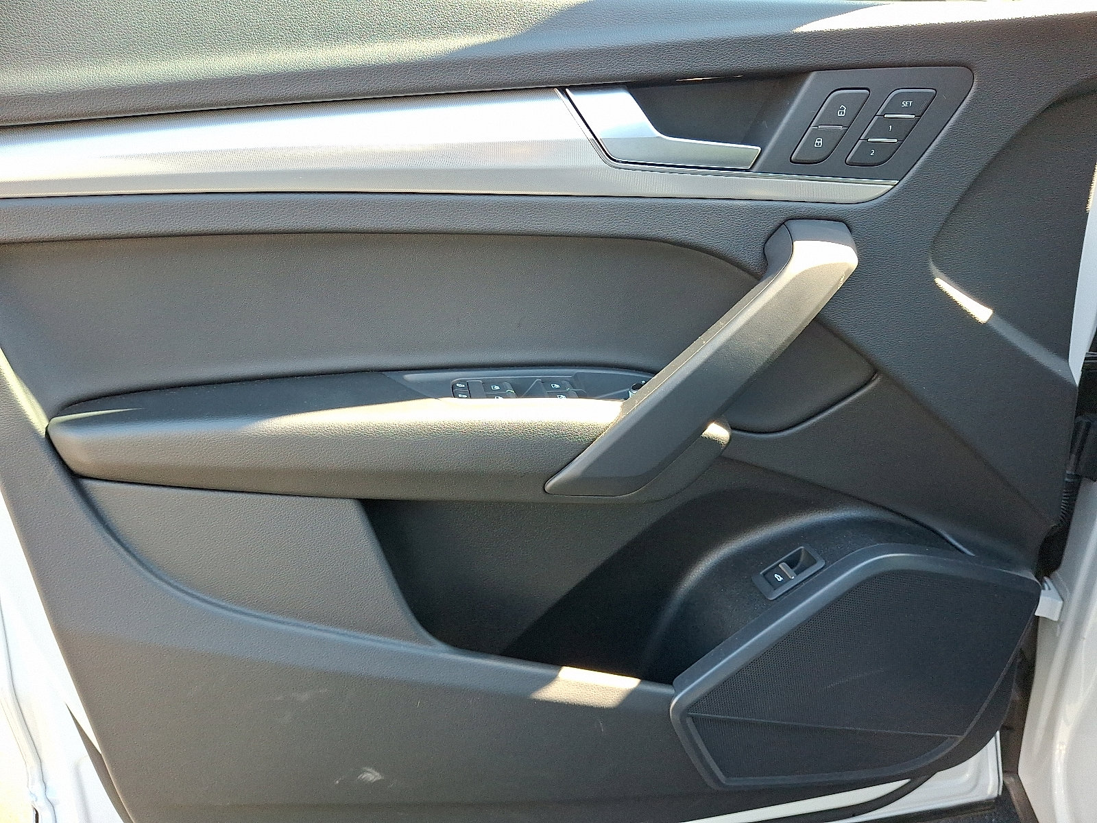 Used 2025 Audi Q5 2.0T Premium w/ Convenience Plus Package image 13