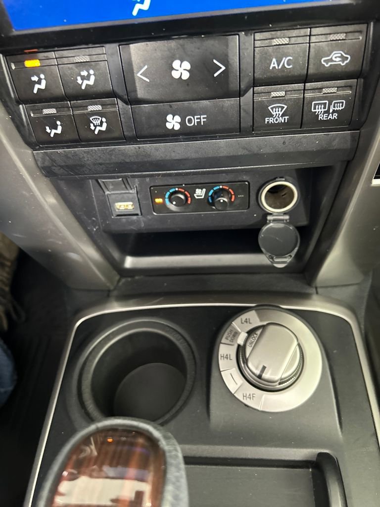Used 2023 Toyota 4Runner Limited image 15