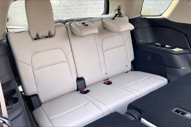 New 2026 Nissan Pathfinder SL w/ Cargo Package FWD image 14