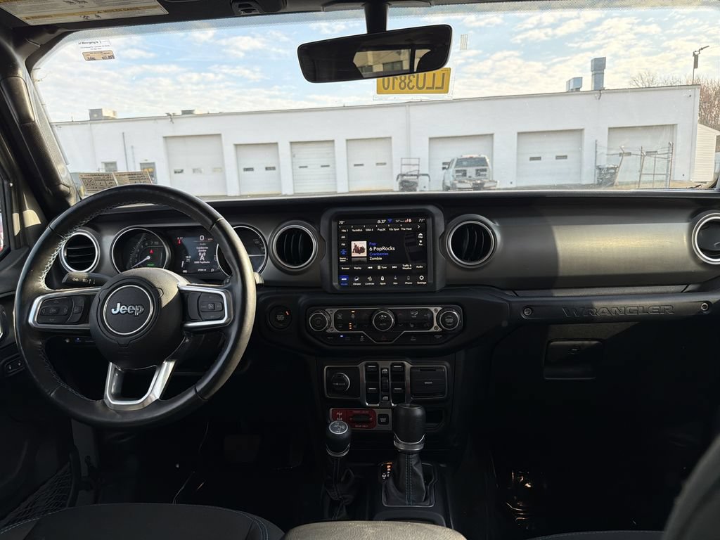 Used 2023 Jeep Wrangler Unlimited Rubicon 4xe w/ Cold Weather Group AWD/4WD image 20