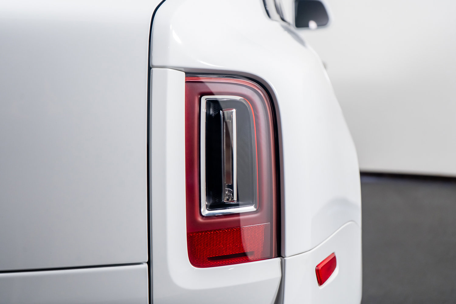 Used 2023 Rolls-Royce Cullinan Black Badge image 12