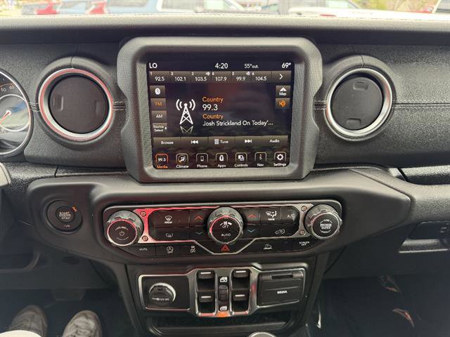 Used 2021 Jeep Wrangler Unlimited Sahara w/ Uconnect 4C Nav & Sound Group AWD/4WD image 39