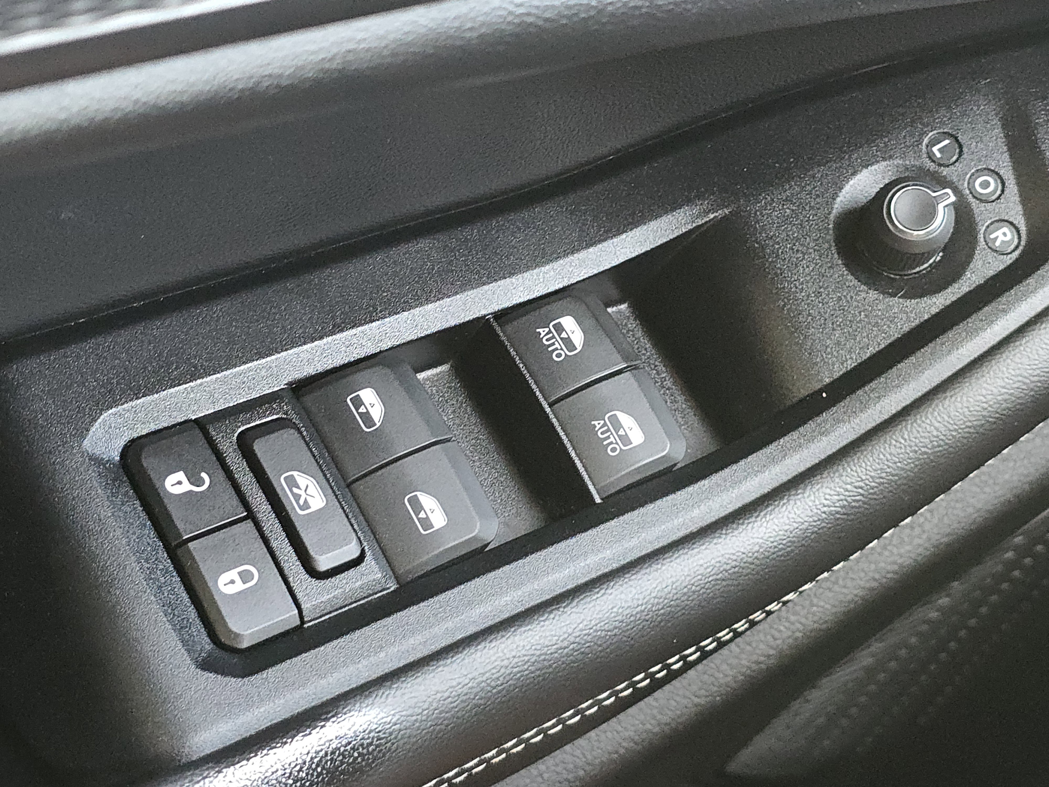 Used 2024 Jeep Grand Cherokee L Altitude image 13