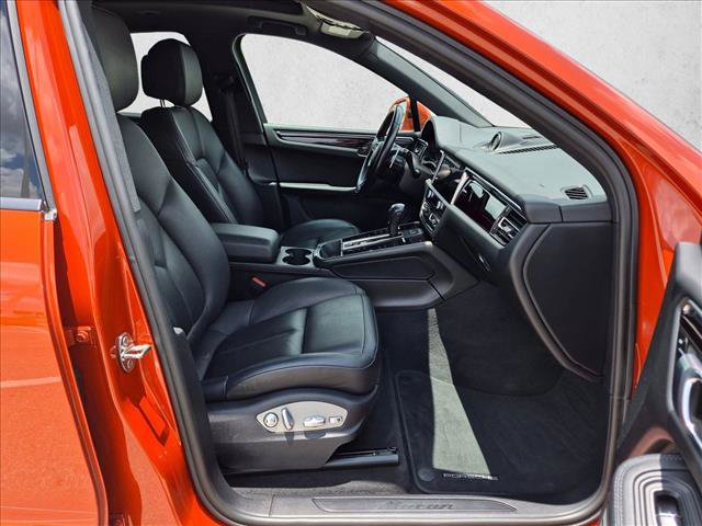 Used 2022 Porsche Macan AWD/4WD image 21