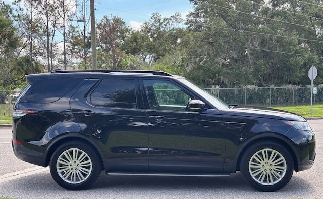 Used 2018 Land Rover Discovery SE AWD/4WD image 5