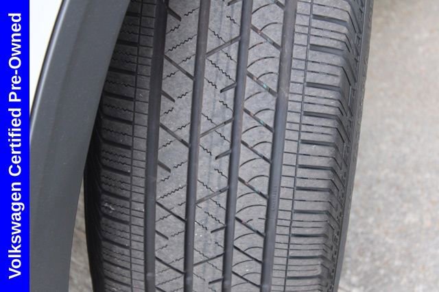 Used 2025 Volkswagen Atlas Cross Sport SE w/ Panoramic Sunroof Package image 15