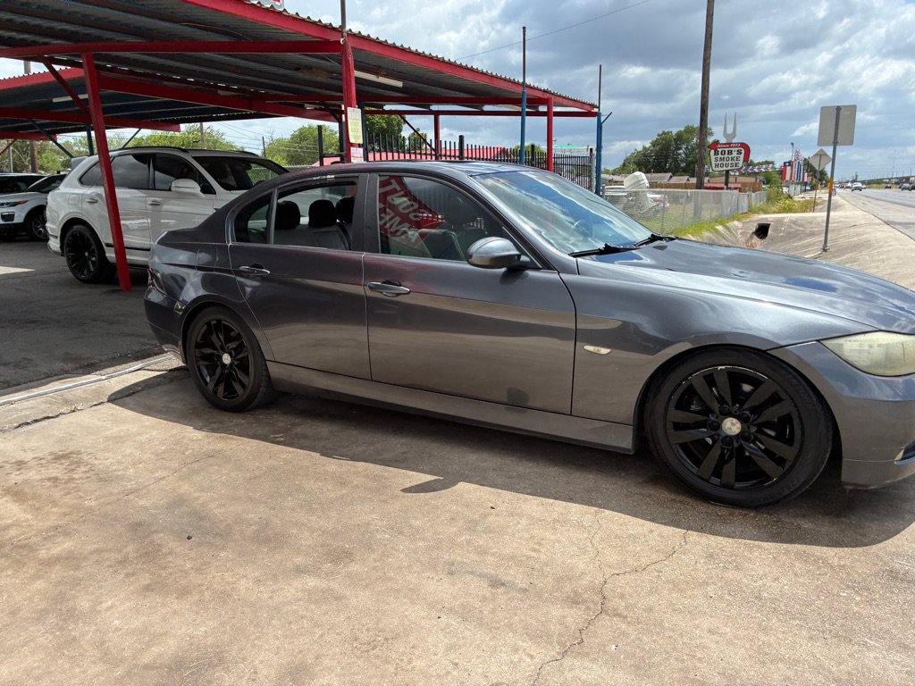 Used 2006 BMW 325i Sedan RWD image 1