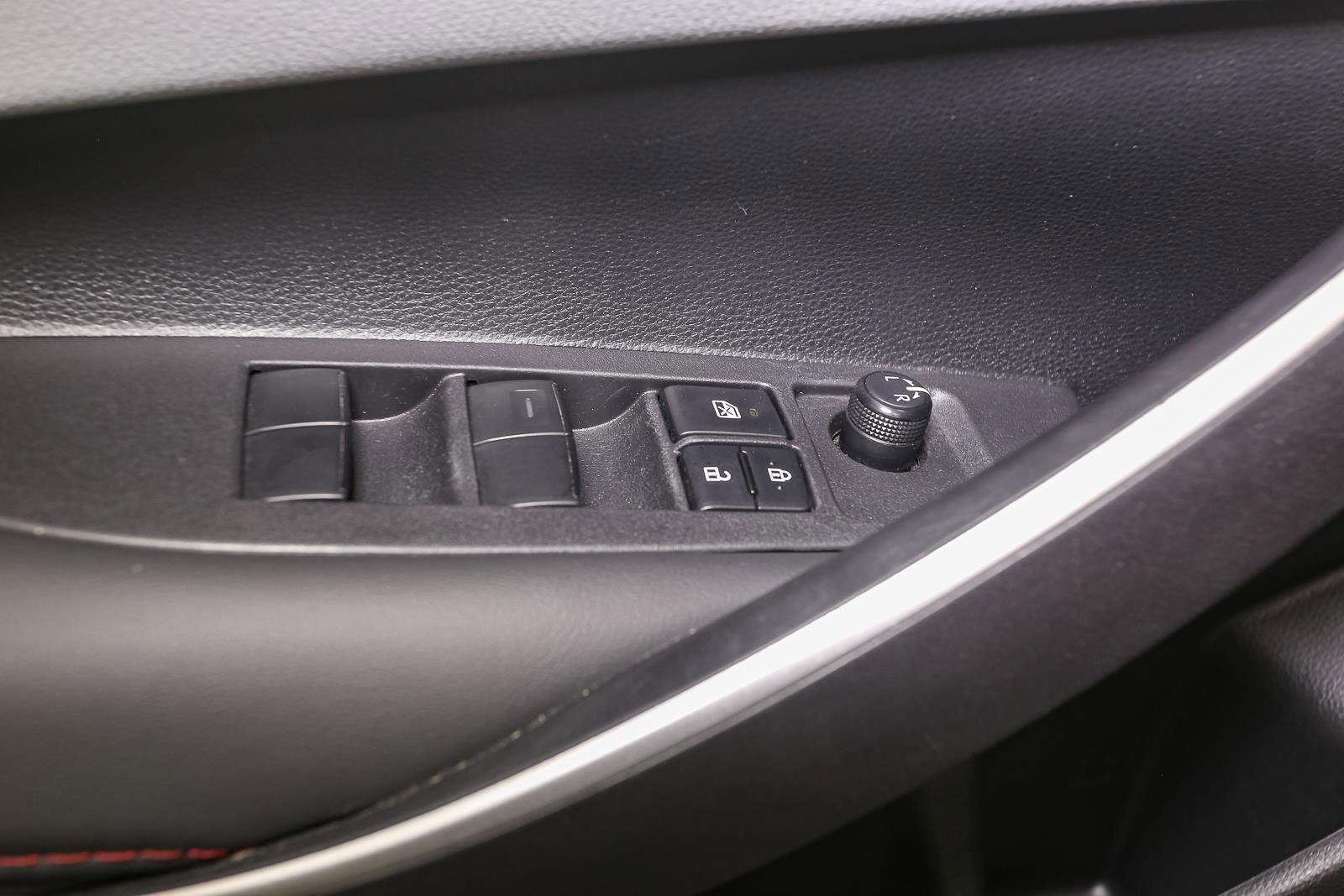 Used 2024 Toyota Corolla SE FWD image 40