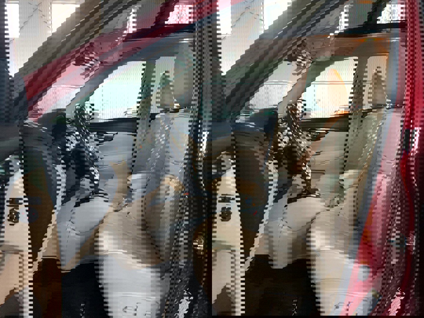 Used 2019 Nissan Rogue SL w/ Premium Package image 11